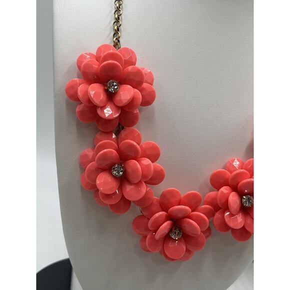 J. Crew Acrylic Rhinestone 3D Coral Pink Flower Statement Necklace - Picture 2 of 12